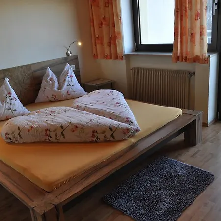 Ferienwohnungen Niederhof Lana